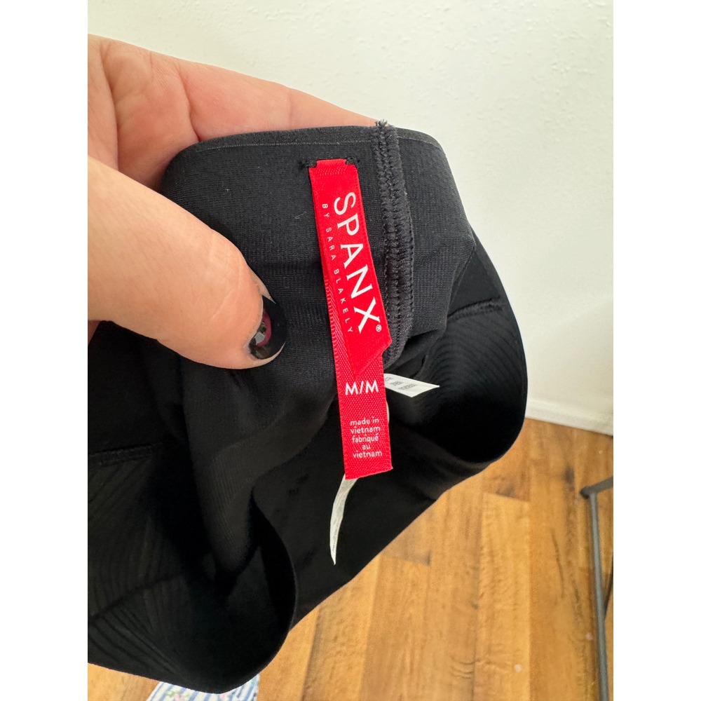 Spanx Undie-tectable High-Waisted Briefs Black Shapewear Panties Size M - Picture 3 of 4